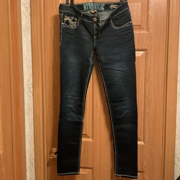 Hydraulic Addison Super Skinny Jeans — 11/12 — Like New!! - Picture 3 of 7